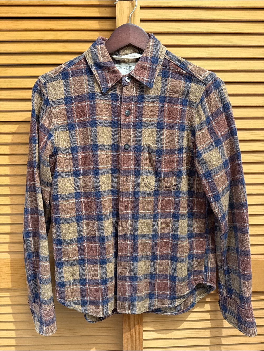 Rogue Territory (RGT) Plaid Work Shirt Small Made in USA Heavyweight Flannel